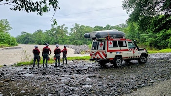 Cabeza de agua en Costa Rica deja dos desaparecidos y a 38 excursionistas aislados (Foto de archivo, cortesía CRC)