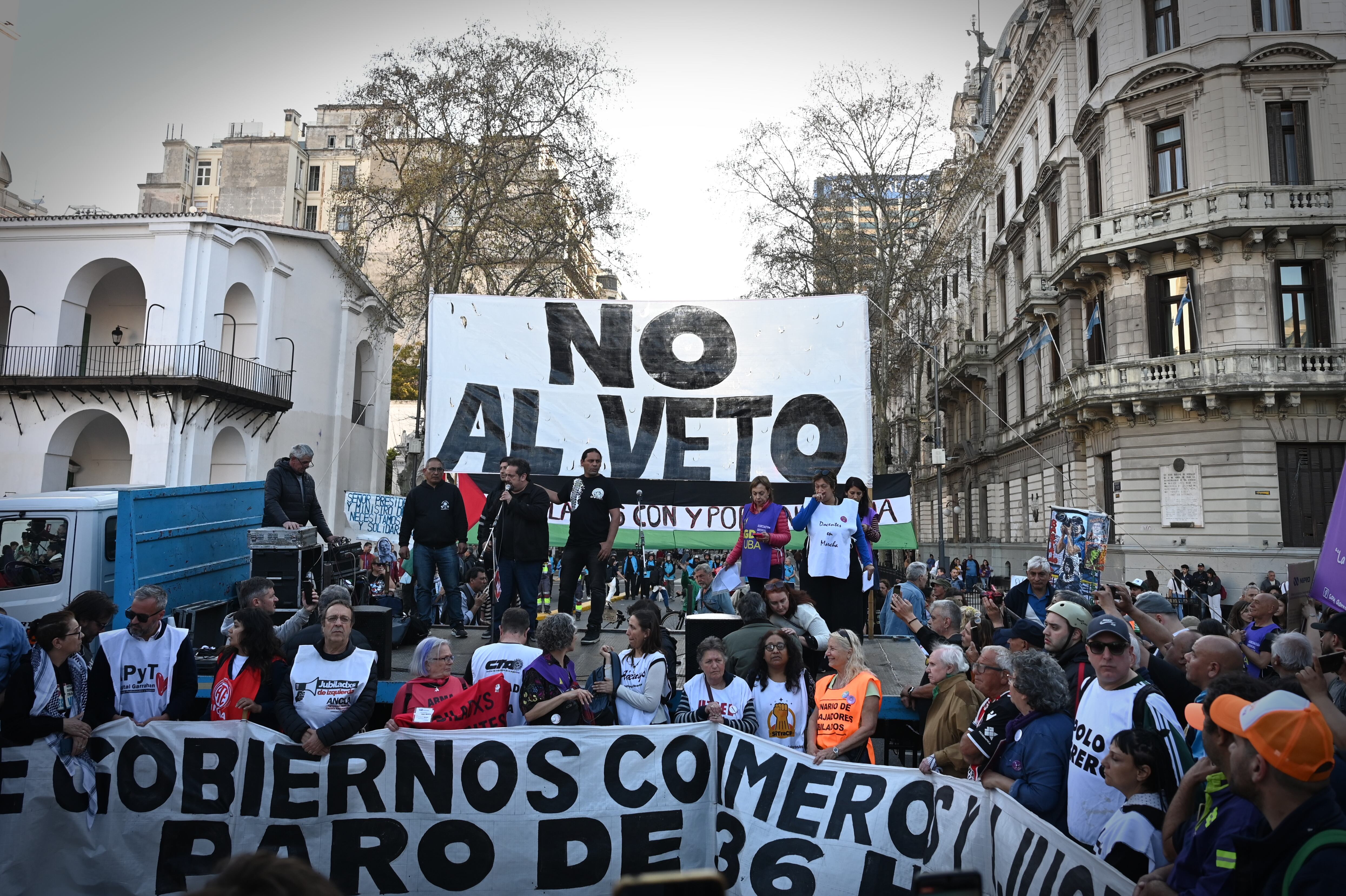 Los decanos convocaron a una marcha para oponerse al veto de la ley de financiamiento universitario (RS Fotos)
