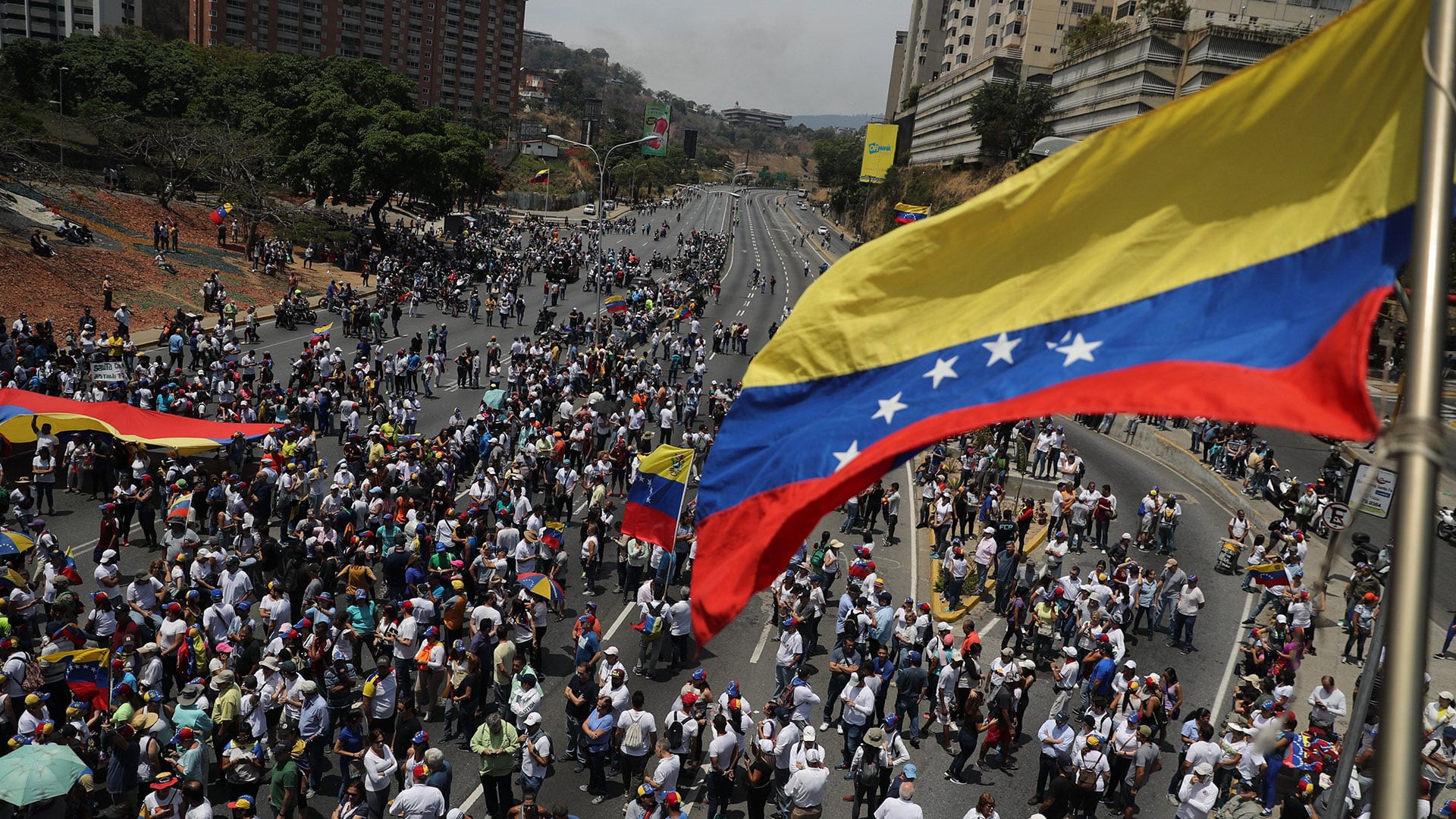 El cambio social y político que representó el chavismo llevó el país a la ruina (EFE/Miguel Gutiérrez)