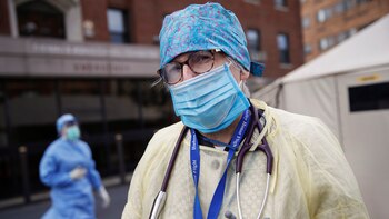 Catherine Hopkins, Directora de Alcance