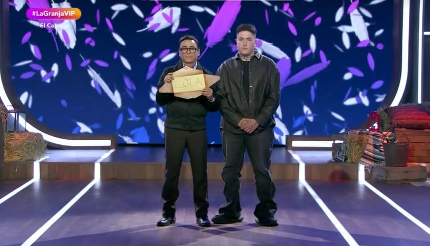 Adal Ramones presentó el nombre de Lola Cortés como la primera nominada en la cuarta semana del reality. (Captura de pantalla TikTok)