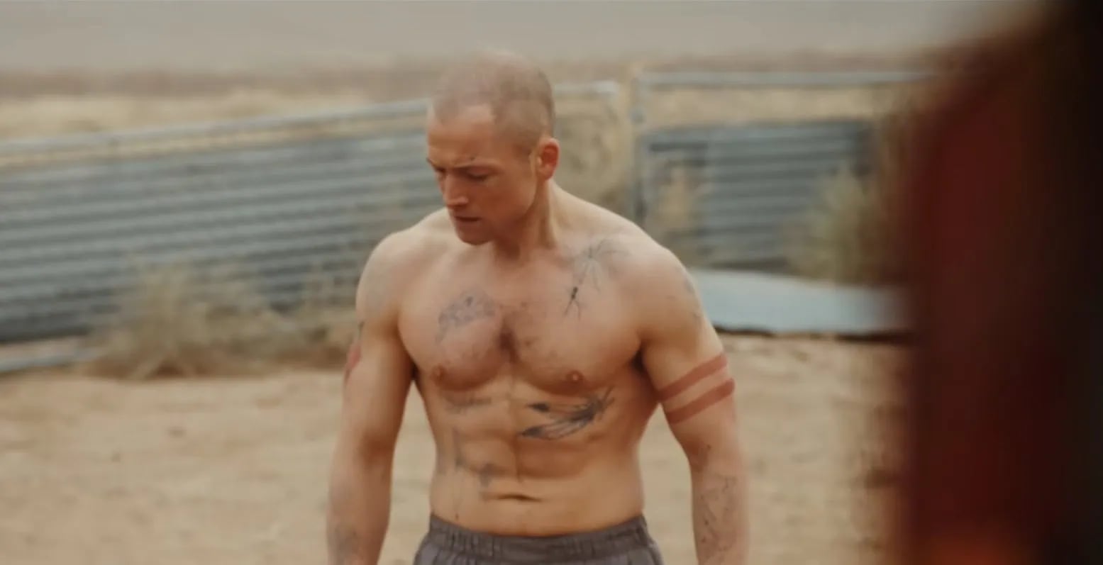 Taron Egerton encarna a un ex- supremacista blanco en