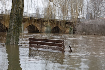 Desbordamiento de ríos en Castilla y León a causa de las intensas lluvias. (Concha Ortega Oroz / Europa Press)