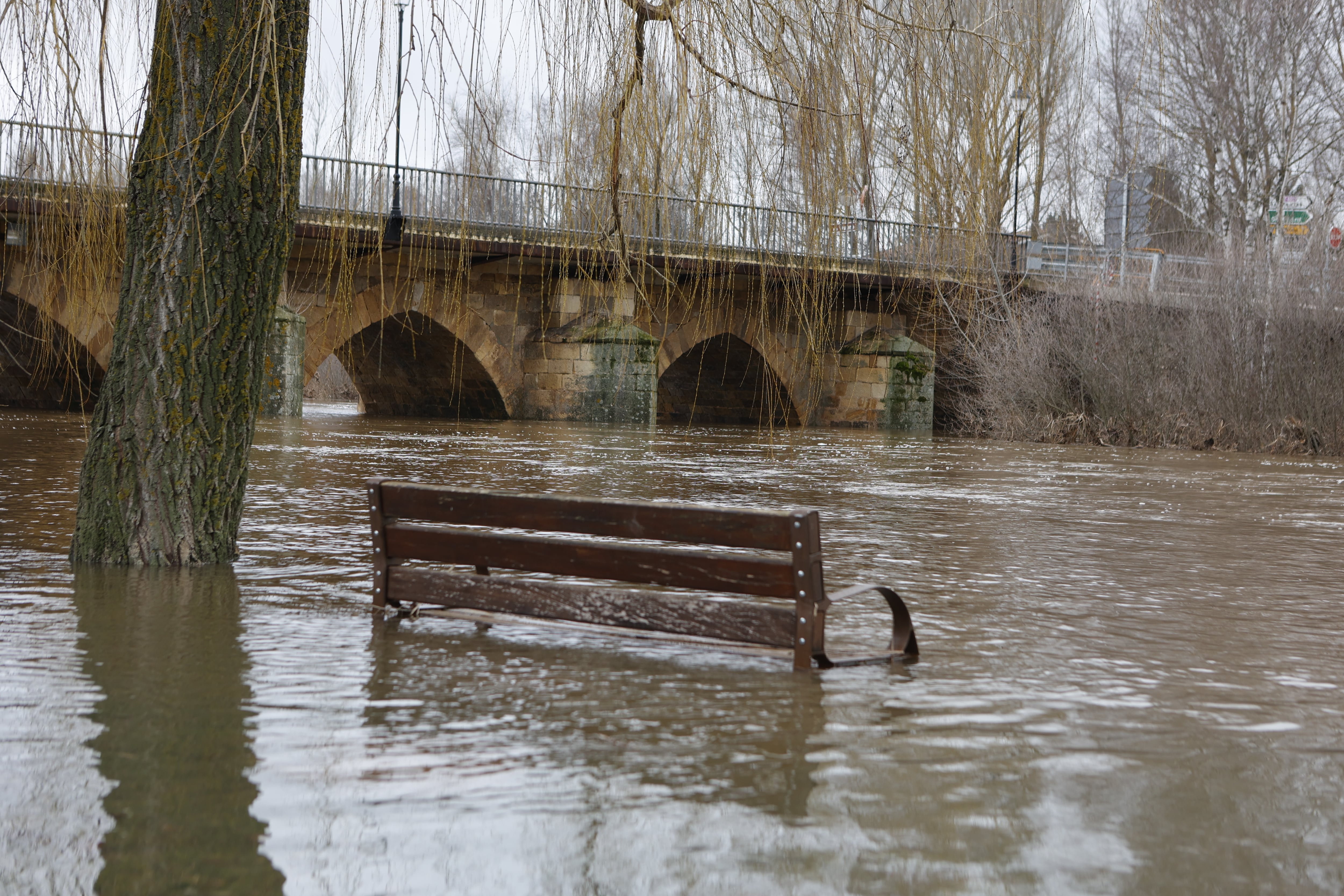 Desbordamiento de ríos en Castilla y León a causa de las intensas lluvias. (Concha Ortega Oroz / Europa Press)