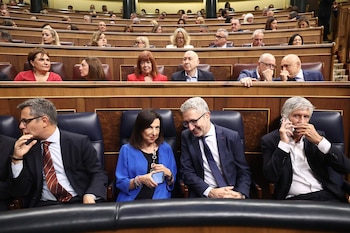 03/09/2026 (I-D) El ministro de la Presidencia, Justicia y Relaciones con las Cortes, Félix Bolaños; la ministra de Defensa, Margarita Robles; y el ministro de Hacienda, Arcadi España; y el ministro de Interior, Fernando Grande Marlasaka; a su llegada a una sesión plenaria en el Congreso de los Diputados, a 3 de septiembre de 2026, en Madrid (España). Sánchez comparece este jueves ante el Pleno del Congreso para informar sobre la gestión del Ejecutivo en relación con los hechos ocurridos en Ceuta desde el pasado 30 de julio y sobre la situación que atraviesa la ciudad autónoma.
POLITICA
Eduardo Parra - Europa Press