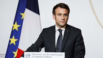El presidente Emmanuel Macron lanza