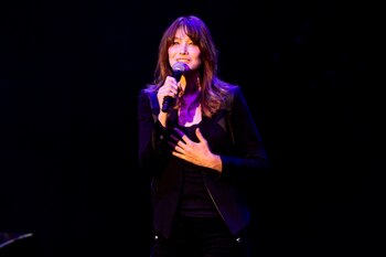 La cantante italo-francesa Carla Bruni