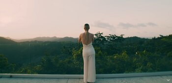 La canción narra la nueva