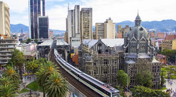 La ciudad de Medellín fue nominada como 'Destino turístico emergente’ en los World Travel Awards 2023, conocidos como los ‘Óscar del turismo’ - crédito Forbes Colombia