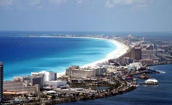 La temperatura media en Cancún es de 26 grados. (EFE)