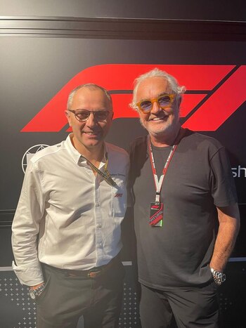 Con Stefano Domenicali, el CEO de la F1 (@briatoreflavio)