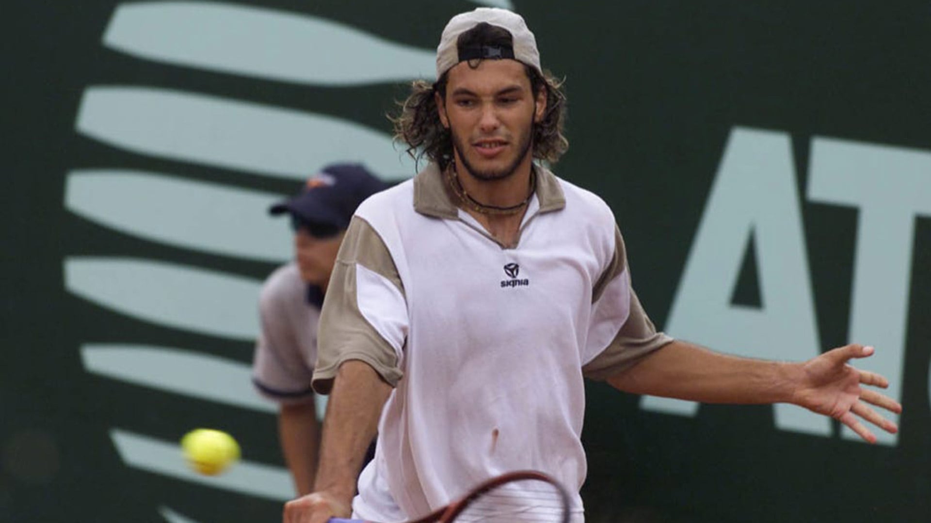 José Acasuso durante el Argentina Open 2001, la primera edición del torneo