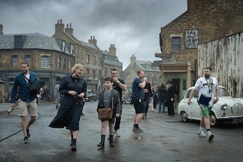 Greta Gerwig en el set de 'Las Crónicas de Narnia' (Netflix)