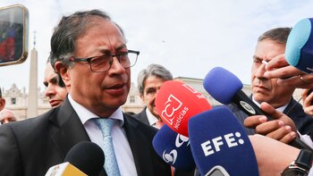 Vuelve y juega, presidente Petro