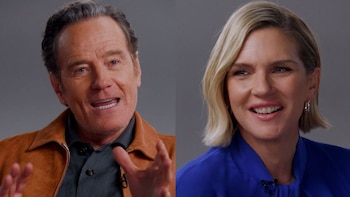 Bryan Cranston y Rhea Seehorn hablan sobre su trabajo con Vince Gilligan