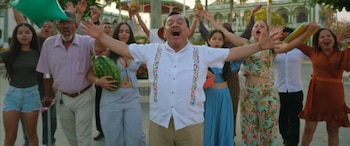 La película celebra momentos en los que México se une, como cuando la Selección Nacional gana, e invita a salir del cine con la certeza de abrazar las raíces. (Foto cortesía: Cinépolis Distribución)