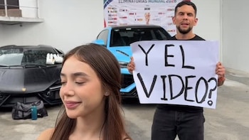 Los influencers Dominik Armenta y Alfredo Valenzuela cumplen apuesta “solo para adultos” tras eliminación de México en el Mundial