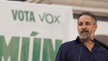 Abascal insiste en que Sánchez "utiliza" la gestión del brote "para evitar hablar de la corrupción"