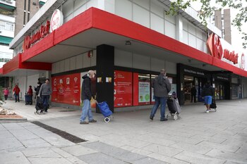 La mayoría de la población española no tiene anticuerpos contra el SARS-CoV-2, aun en las áreas más críticas como Madrid. (REUTERS/Sergio Perez)