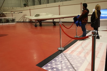 El antecedente del RQ-170 Sentinel de 2011 alimenta el temor de que Irán intente hacer ingeniería inversa sobre tecnología militar de Estados Unidos (Majid Asgaripour/WANA via REUTERS)