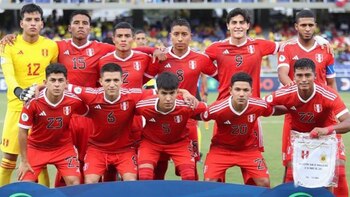Equipo titular de Perú sub 20 ante Argentina. (FPF)