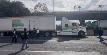 El parabrisas del camión de