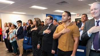 La apertura comenzó con un trabajo entre Cancillería y el RNPN para ofrecer atención más rápida y cercana en sedes donde vive una parte importante de esa comunidad en el exterior (Foto cortesía Ministerio de Relaciones Exteriores)