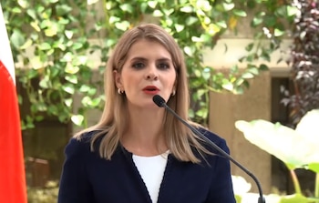 La presidenta Laura Fernández durante la conferencia semanal en Casa Presidencial, donde anunció el plan integral contra el contrabando y la evasión fiscal (Cortesía: Presidencia CR).