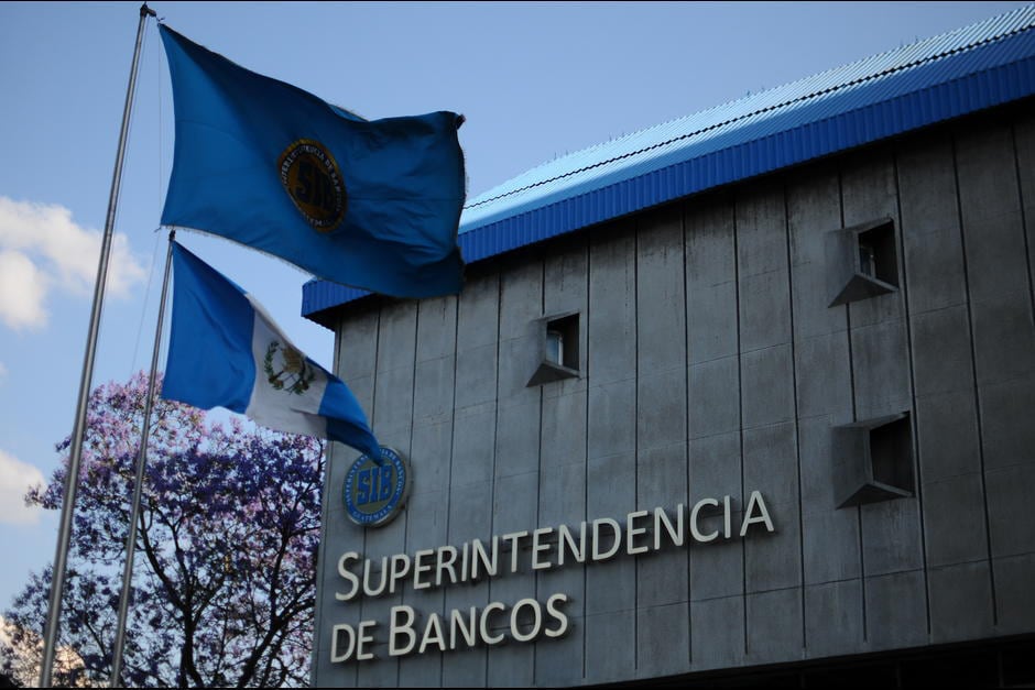 La SIB advirtió que sus inspectores están debidamente identificados y que ningún funcionario puede pedir pagos, depósitos ni dádivas. (SIB)