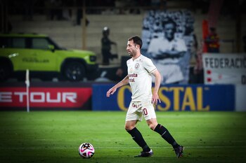 Horacio Calcaterra, el 10 de Universitario