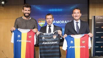 Gerard Piqué en su llegada