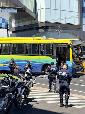 Pedestre morre após ser atropelado