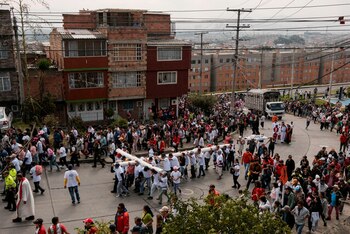 Una instalación al aire libre para celebrar la Semana Santa fue víctima del hurto en Bogotá - crédito Mariano Vimos/Colprensa