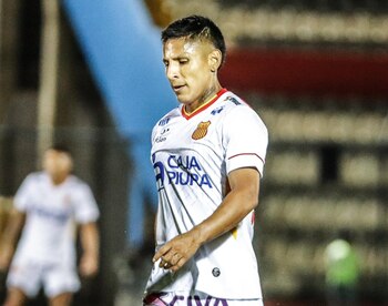 Raúl Ruidíaz fue titular en