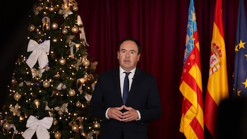 Llorca reclama "dejar de lado