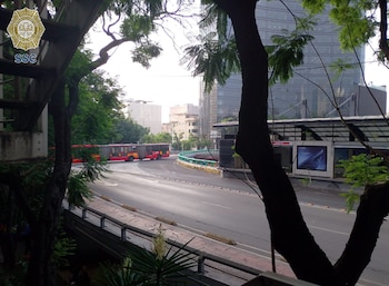 La circulación sobre Avenida Insurgentes presenta buen avance en dirección de la Glorieta de Insurgentes hacia Avenida Paseo de la Reforma (X@OVIALCDMX)