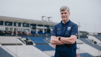 Alfredo Arosemena, gerente general de Alianza Lima, ya piensa en la final de la Liga 1 2026: “El tema del Clausura está muy apretado”