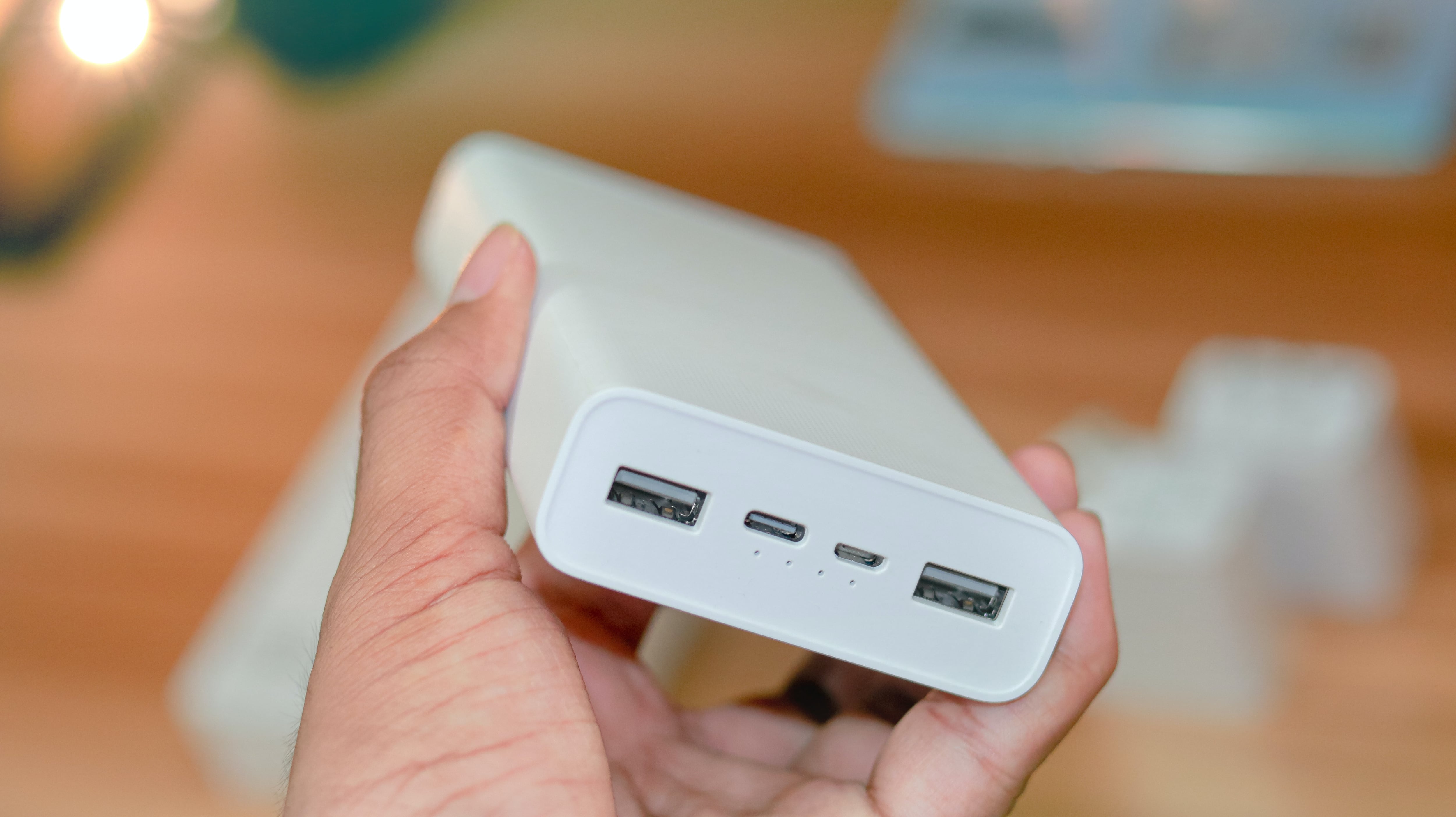Estos dispositivos permiten llevar energía de forma portátil para cargar los ceulares.