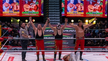 CMLL presenta el logo de su 93 aniversario y la lucha de Los Infernales con el Sky Team termina en polémica