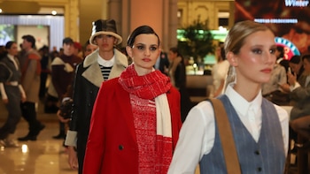 Un desfile en Buenos Aires rompió esquemas y acercó la moda al público