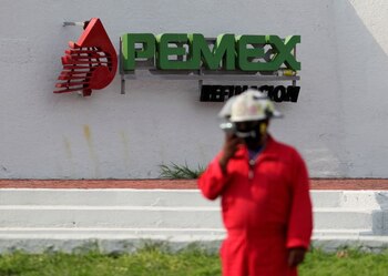 Loret de Mola afirmó que AMLO desperdició una oportunidad para fortalecer a Pemex. (REUTERS/Daniel Becerril)