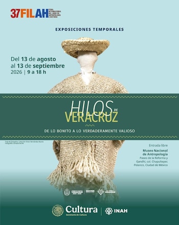 Póster con título 'Hilos de Veracruz', maniquí con sombrero de palma y traje tejido. Indica fechas, sede, 'Entrada libre' y logos de cultura y organizadores