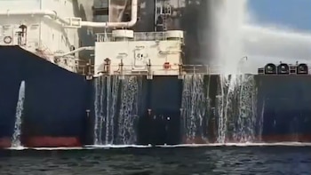 La Guardia Revolucionaria de Irán atacó un tercer superpetrolero en dos días en el estrecho de Ormuz