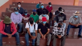 Un grupo de representantes de