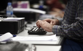 Un trabajador en su puesto