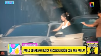 Captan a Paolo Guerrero comprando auto de lujo tras acercamiento con Ana Paula Consorte. Captura: Amor y Fuego.