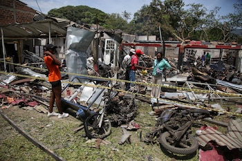 Escombros de casas y de