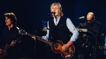 Paul McCartney y su bajo Hofner, una postal de todos los tiempos (Fotos: DF Entertainment)