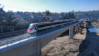 Tren Interurbano México - Toluca: