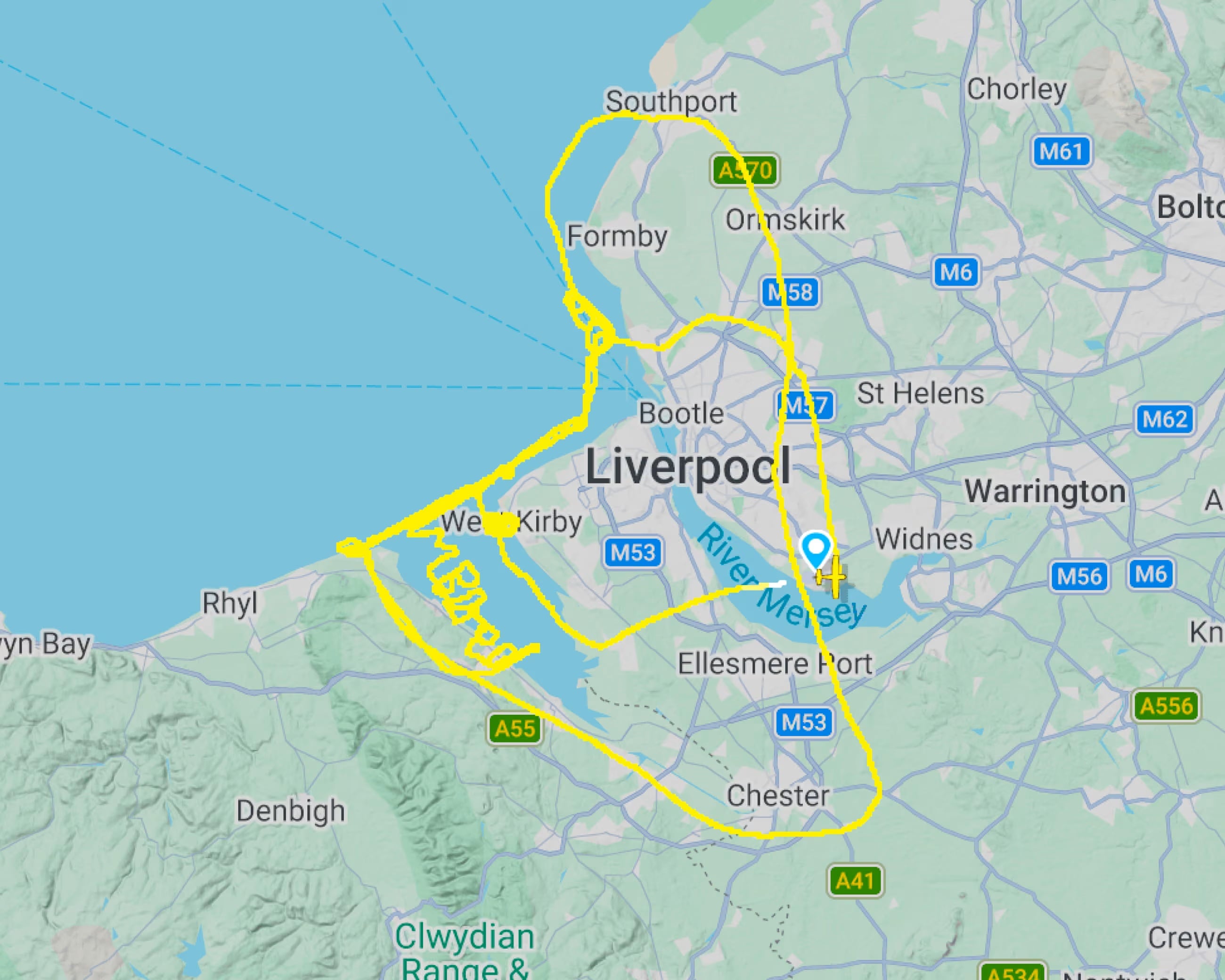 La captura del recorrido circuló en plataformas digitales y atrajo la atención de medios internacionales, mientras usuarios discutían los límites entre creatividad (Crédito: flightradar24)